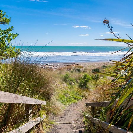 Fabulous In Fitzroy Comfortably Sleeps Ten Guests New Plymouth Exterior foto