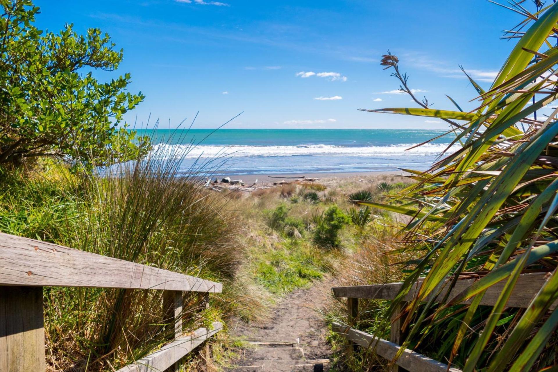 Fabulous In Fitzroy Comfortably Sleeps Ten Guests New Plymouth Exterior foto