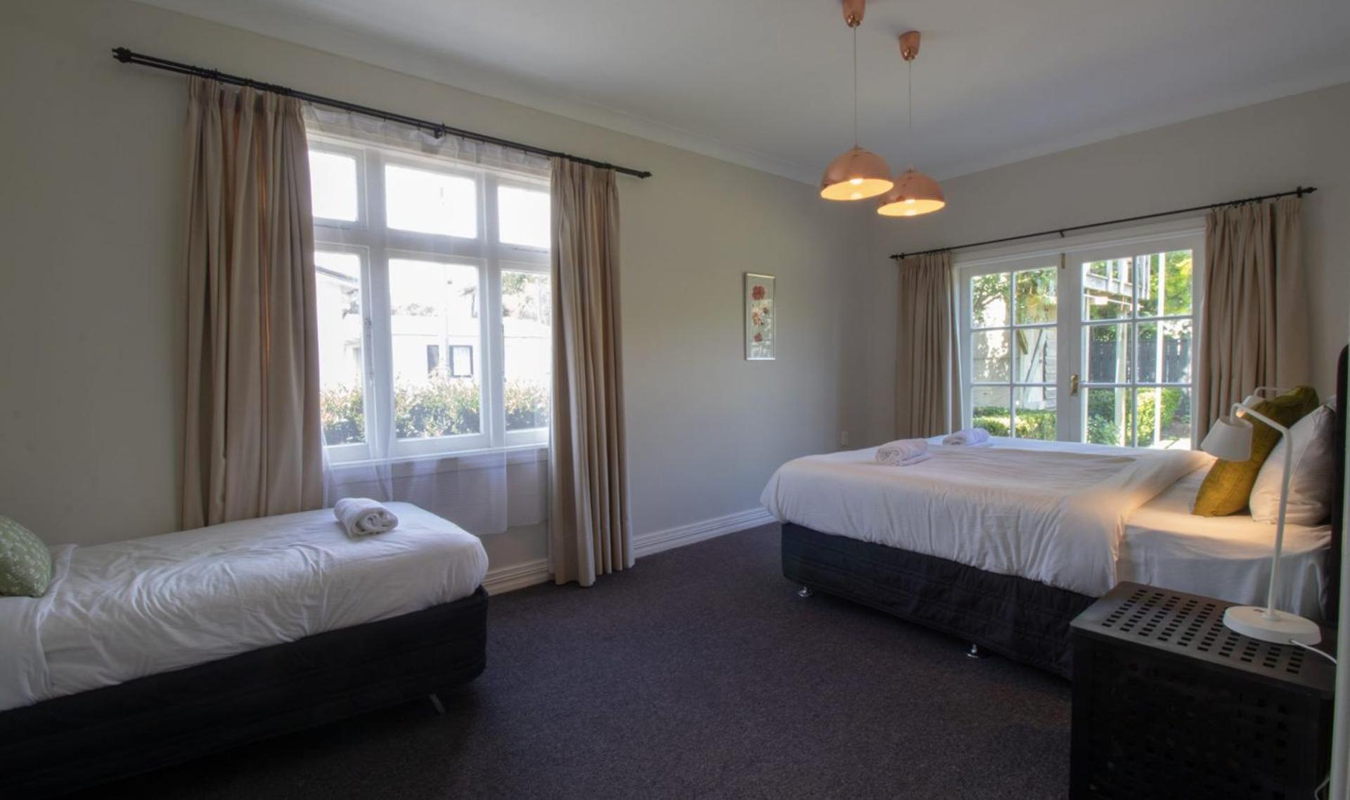 Fabulous In Fitzroy Comfortably Sleeps Ten Guests New Plymouth Exterior foto