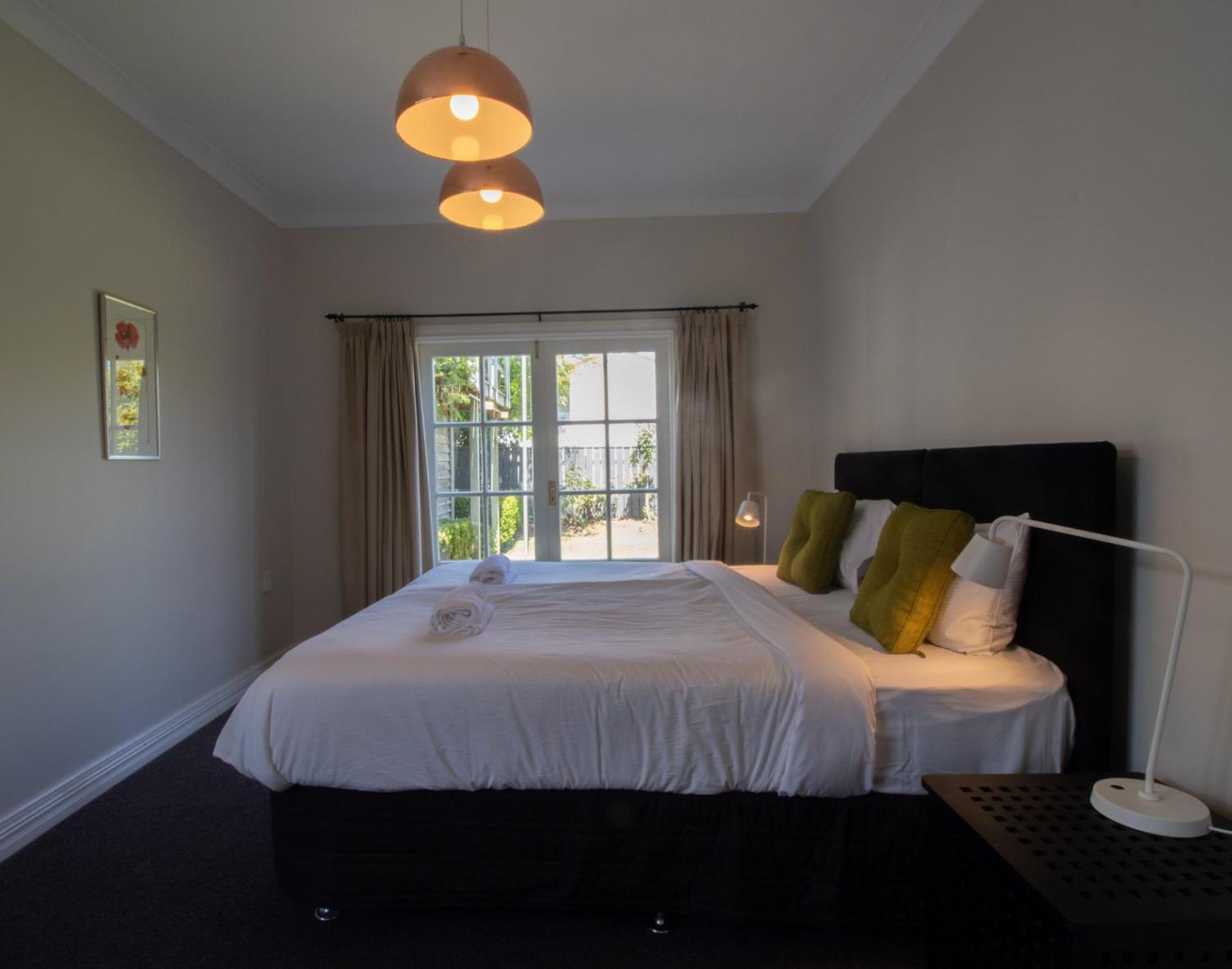 Fabulous In Fitzroy Comfortably Sleeps Ten Guests New Plymouth Exterior foto