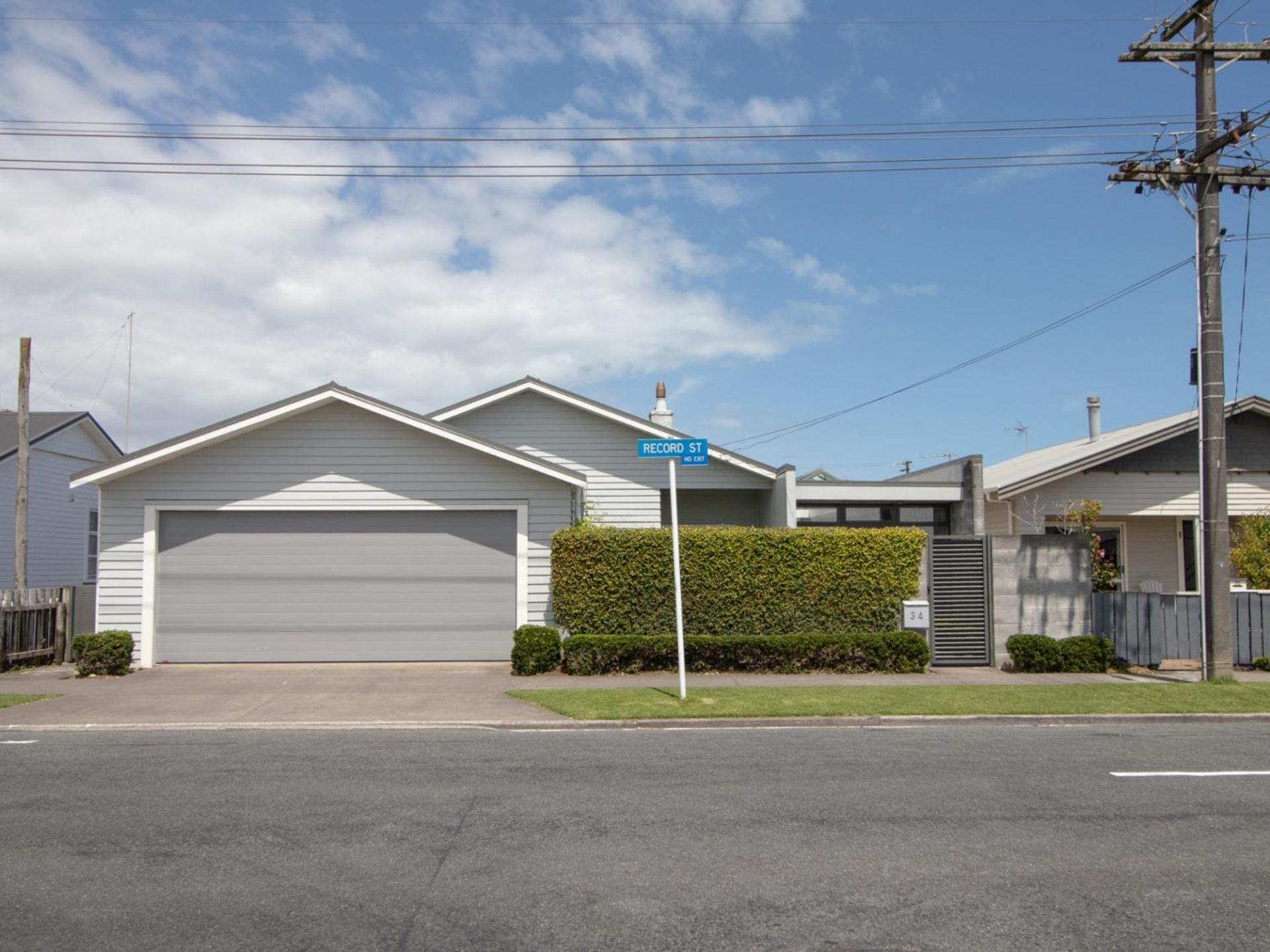 Fabulous In Fitzroy Comfortably Sleeps Ten Guests New Plymouth Exterior foto
